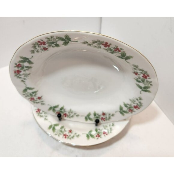 Gibson Housewares Christmas Charm Delight Holly Berry Rimmed Soup Bowls Set of 4 - Picture 2 of 10